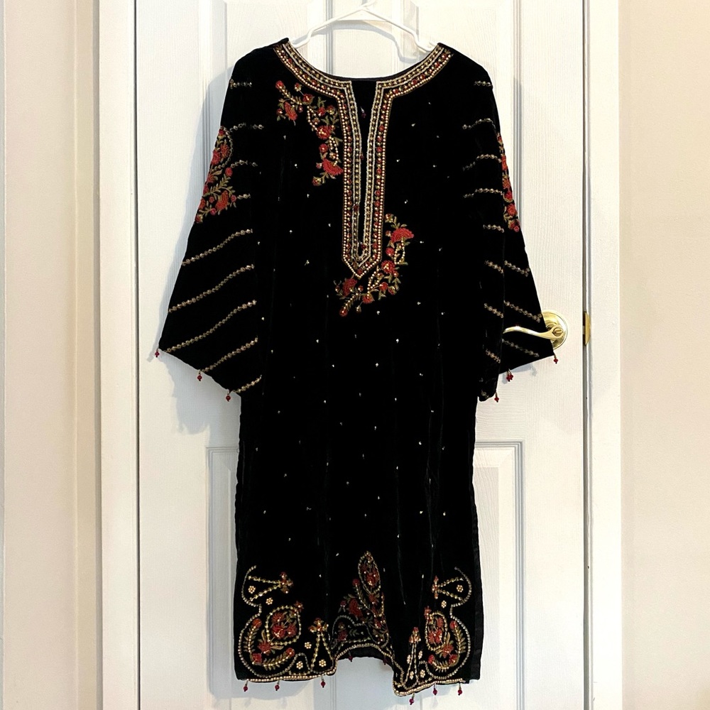 ❣️ SOLD - Bin Saeed Luxury Velvet Kurta Tunic